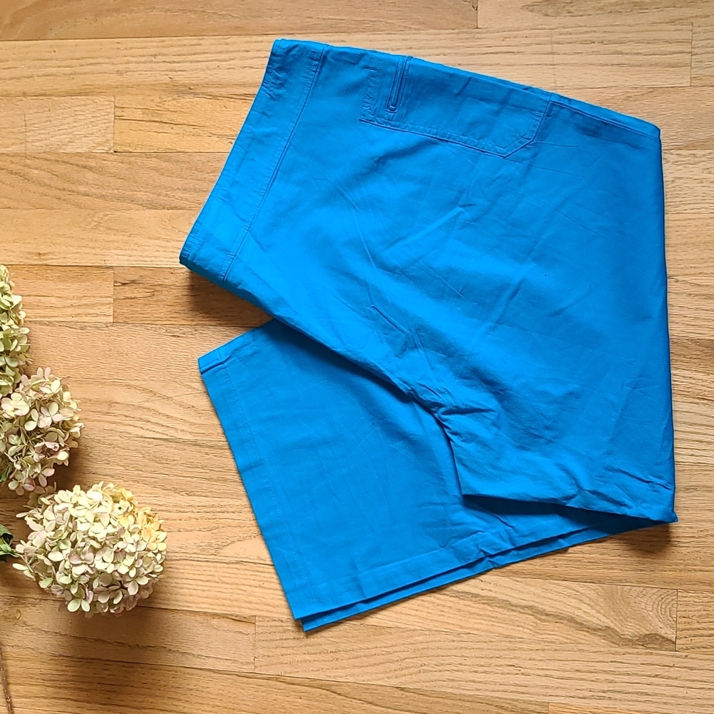Danskin Studio Cropped Pants
